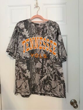 Tennessee Vols Graphic Tee - Gray Camo with Orange Logo